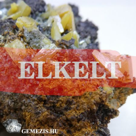 Wulfenit kristlyok zld Mimetit gmbkkel 36 gramm