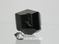  Termszetes Srl fekete Turmalin svny.  14 gramm