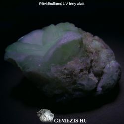  Fluoreszkl Kalcedon svny a Riolit kzeten 48 gramm