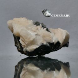  Cerusszit s Barit kristlyok a Galenit svnyon 54 gramm